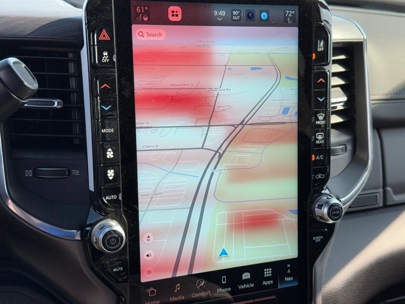 Ram 2500 Vehicle Full-screen Gallery Image 24