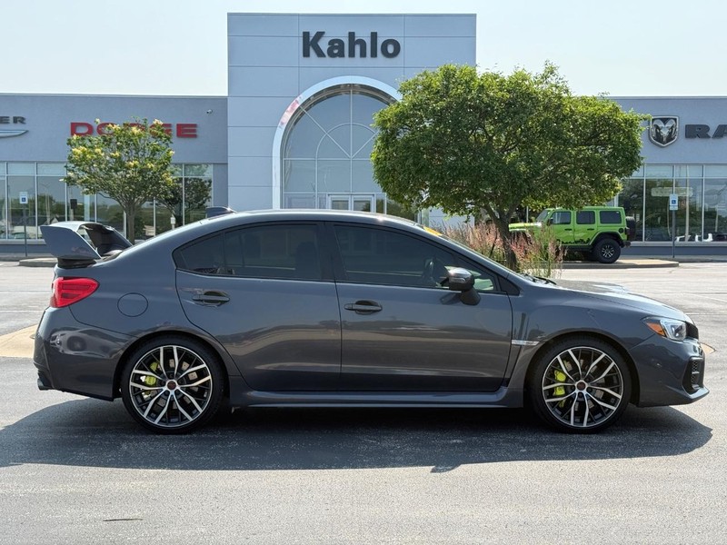 Subaru WRX Vehicle Full-screen Gallery Image 2