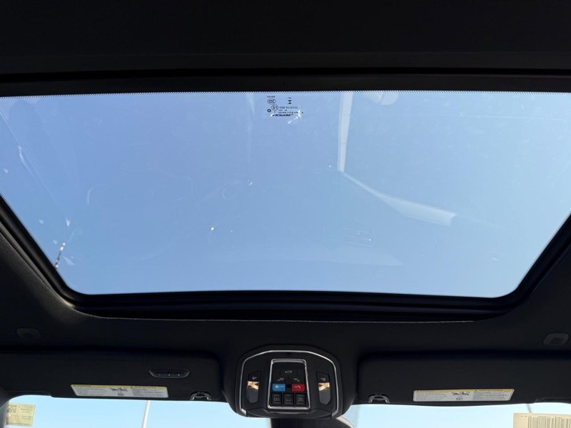 Jeep Wagoneer Vehicle Full-screen Gallery Image 15