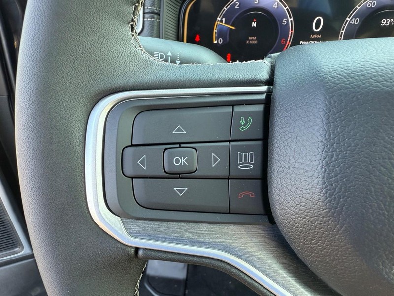 Jeep Wagoneer Vehicle Full-screen Gallery Image 23