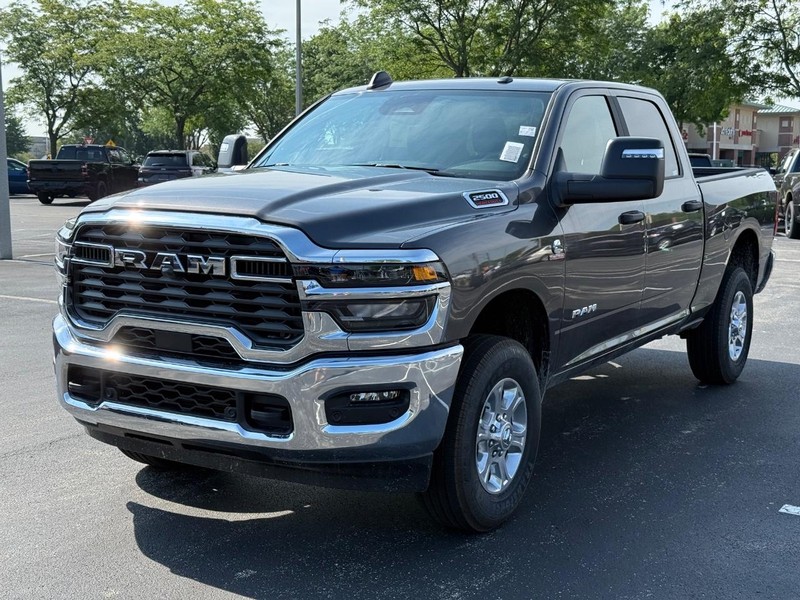 Ram 2500 Vehicle Full-screen Gallery Image 9