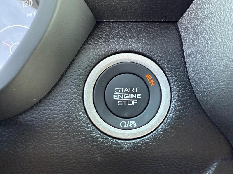 Ram 2500 Vehicle Full-screen Gallery Image 22