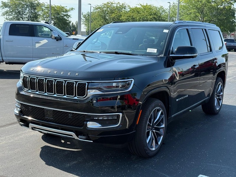 Jeep Wagoneer Vehicle Full-screen Gallery Image 10