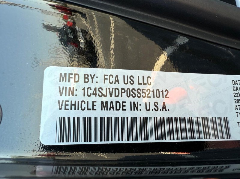 Jeep Wagoneer Vehicle Full-screen Gallery Image 35