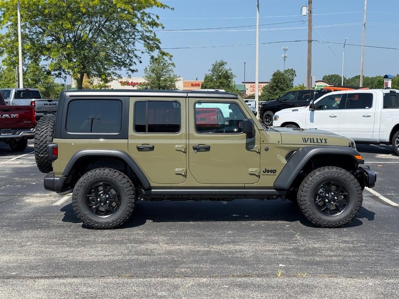 Jeep Wrangler Vehicle Full-screen Gallery Image 2