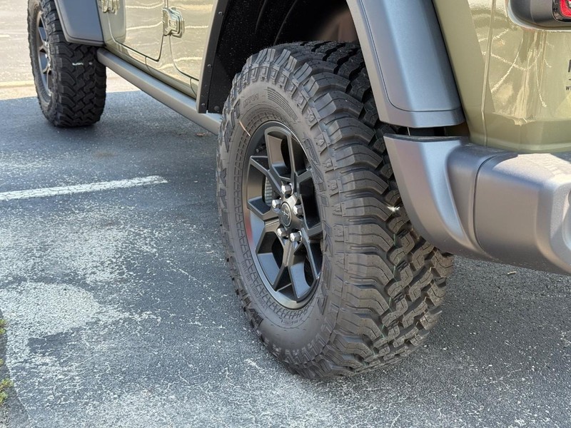 Jeep Wrangler Vehicle Full-screen Gallery Image 6