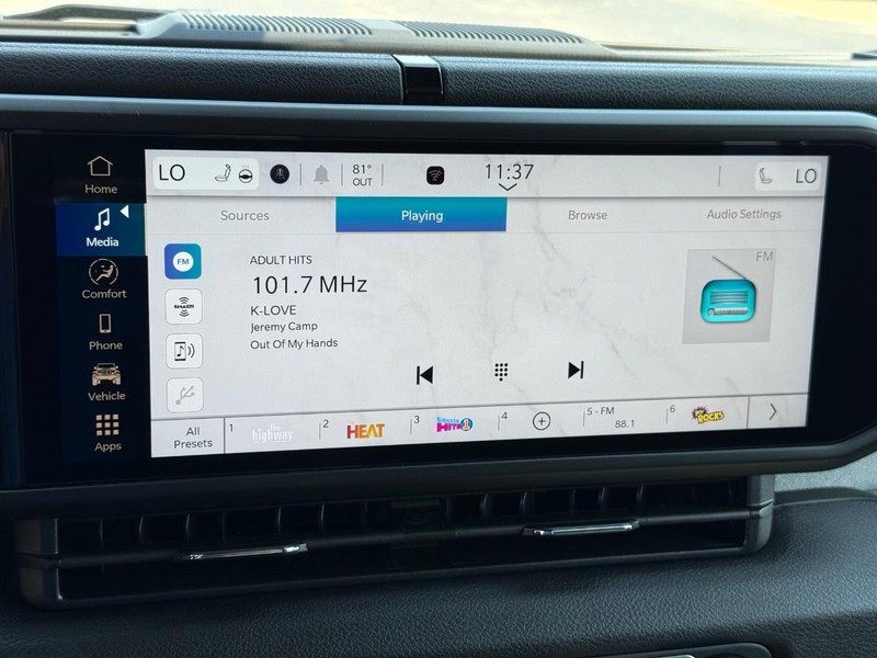 Jeep Wrangler Vehicle Full-screen Gallery Image 24