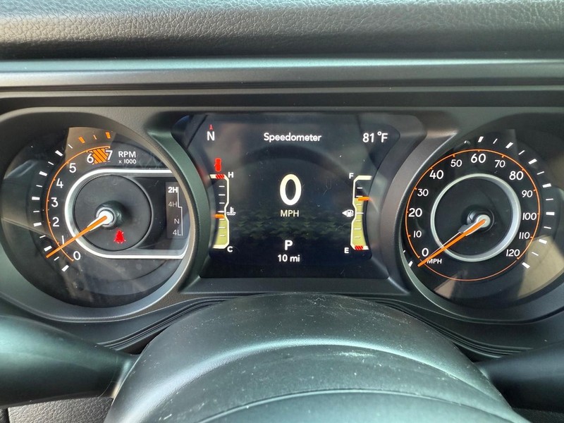 Jeep Wrangler Vehicle Full-screen Gallery Image 29