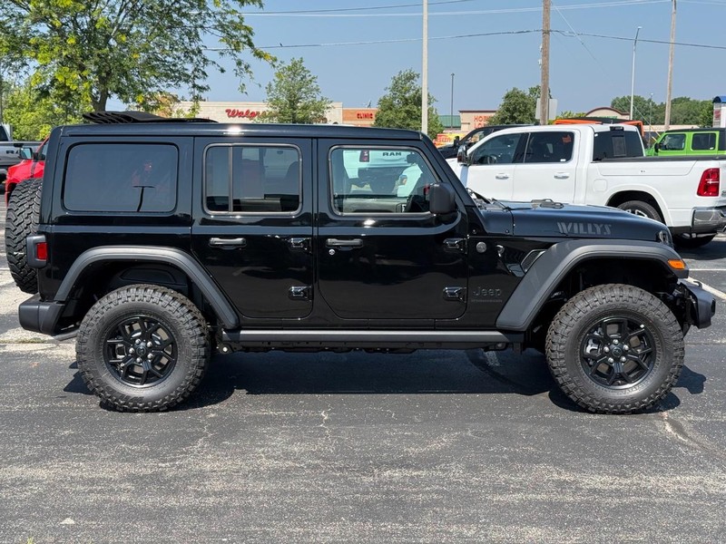 Jeep Wrangler Vehicle Full-screen Gallery Image 2