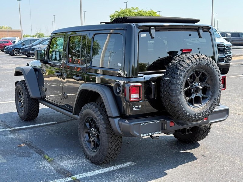 Jeep Wrangler Vehicle Full-screen Gallery Image 5