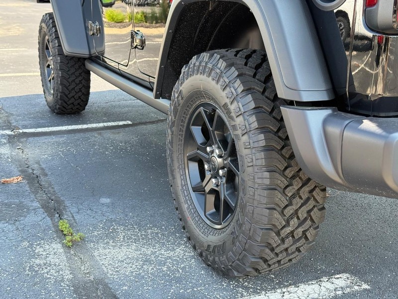 Jeep Wrangler Vehicle Full-screen Gallery Image 6