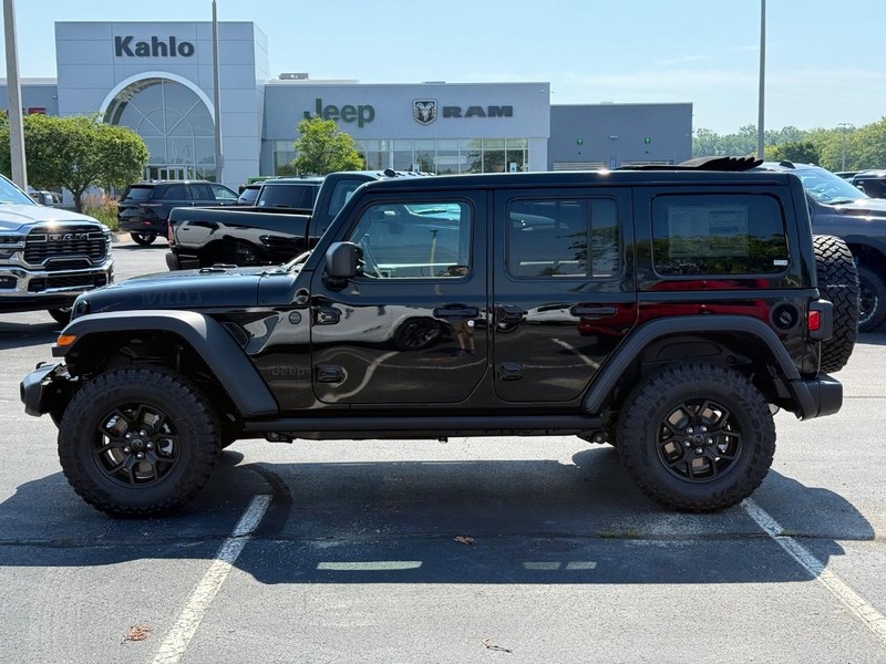 Jeep Wrangler Vehicle Full-screen Gallery Image 8