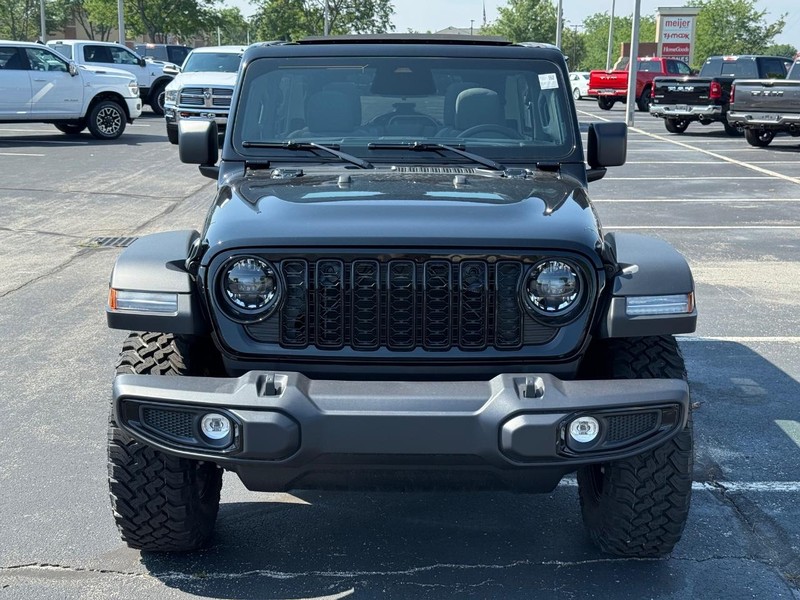 Jeep Wrangler Vehicle Full-screen Gallery Image 10