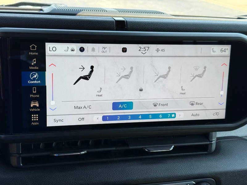 Jeep Wrangler Vehicle Full-screen Gallery Image 25