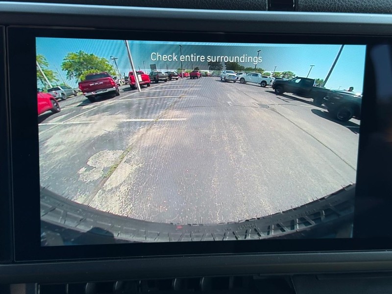 Jeep Wrangler Vehicle Full-screen Gallery Image 26