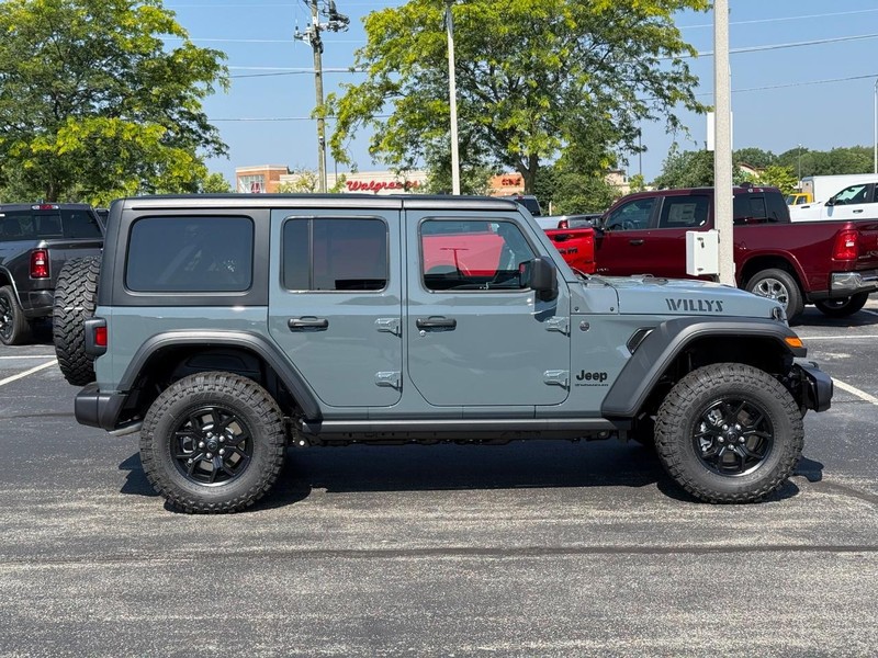 Jeep Wrangler Vehicle Full-screen Gallery Image 2