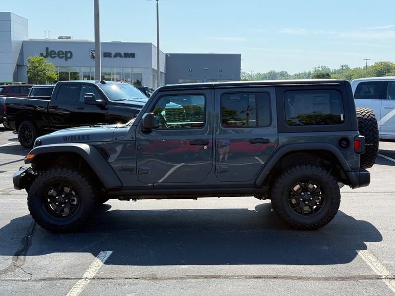 Jeep Wrangler Vehicle Full-screen Gallery Image 8