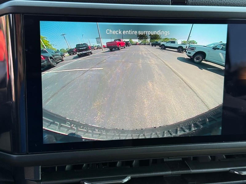 Jeep Wrangler Vehicle Full-screen Gallery Image 25