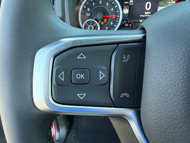 Ram 2500 Vehicle Full-screen Gallery Image 19