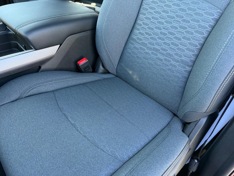 Ram 2500 Vehicle Full-screen Gallery Image 29