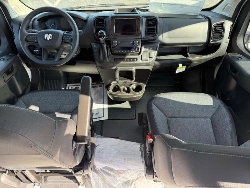Ram ProMaster Cargo Van Vehicle Full-screen Gallery Image 13