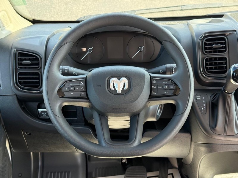 Ram ProMaster Cargo Van Vehicle Full-screen Gallery Image 14