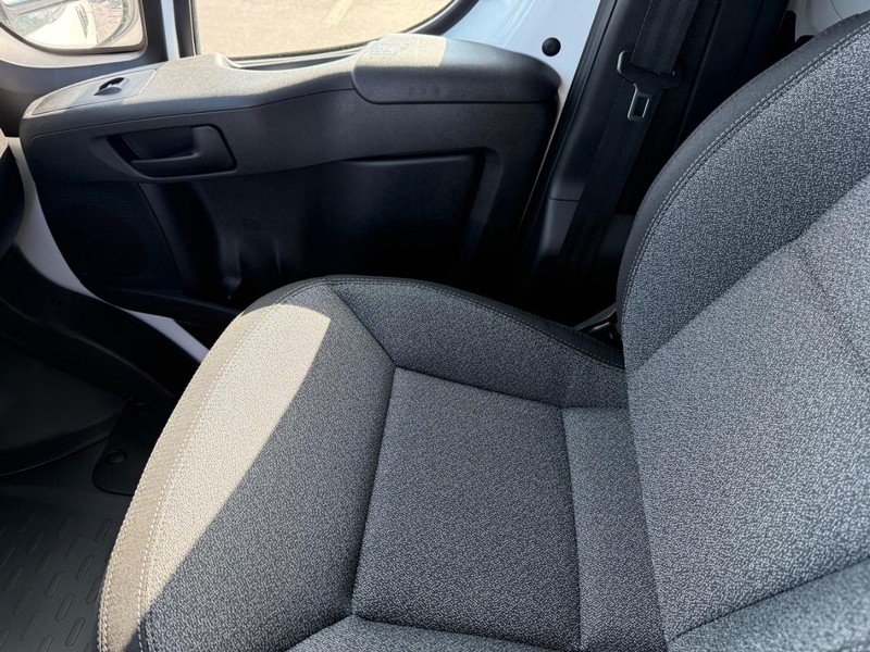 Ram ProMaster Cargo Van Vehicle Full-screen Gallery Image 27