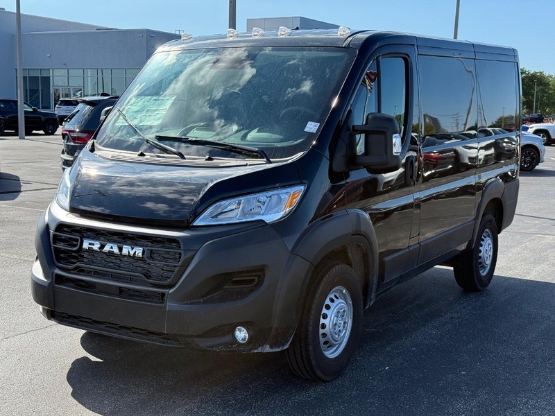 Ram ProMaster Cargo Van Vehicle Full-screen Gallery Image 8