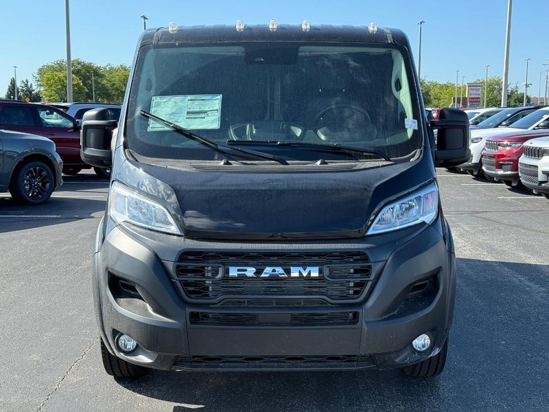 Ram ProMaster Cargo Van Vehicle Full-screen Gallery Image 9