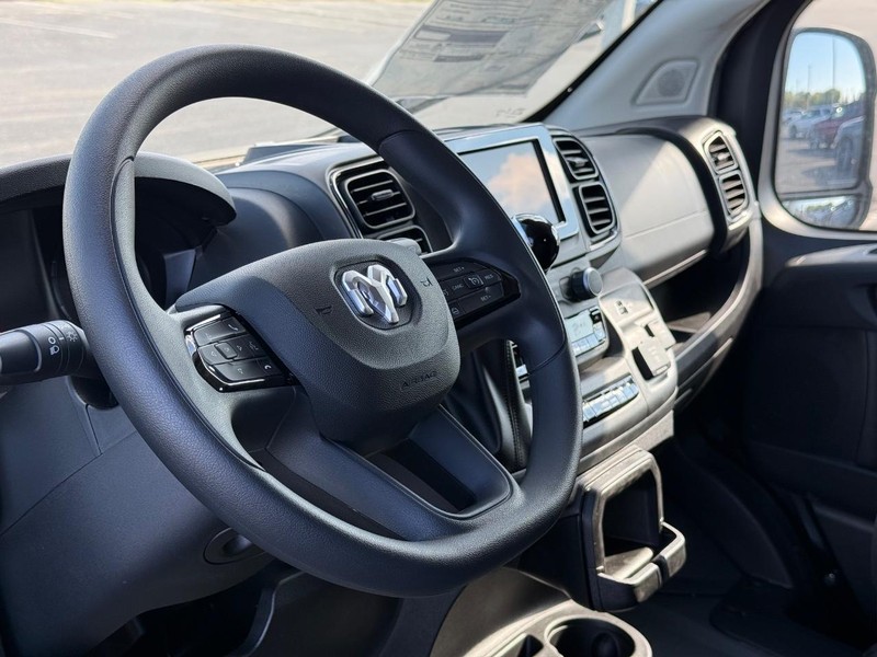 Ram ProMaster Cargo Van Vehicle Full-screen Gallery Image 19