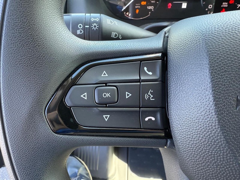 Ram ProMaster Cargo Van Vehicle Full-screen Gallery Image 20