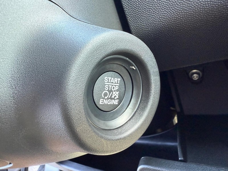 Ram ProMaster Cargo Van Vehicle Full-screen Gallery Image 22