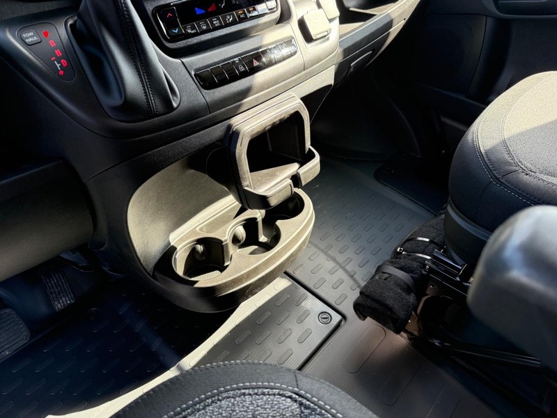 Ram ProMaster Cargo Van Vehicle Full-screen Gallery Image 26