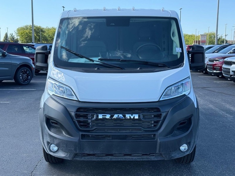 Ram ProMaster Cargo Van Vehicle Full-screen Gallery Image 9