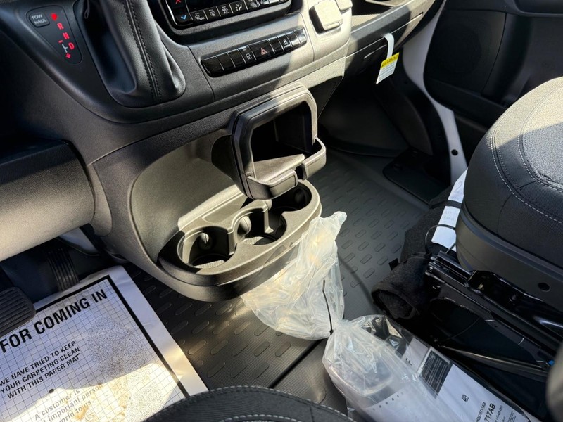 Ram ProMaster Cargo Van Vehicle Full-screen Gallery Image 26