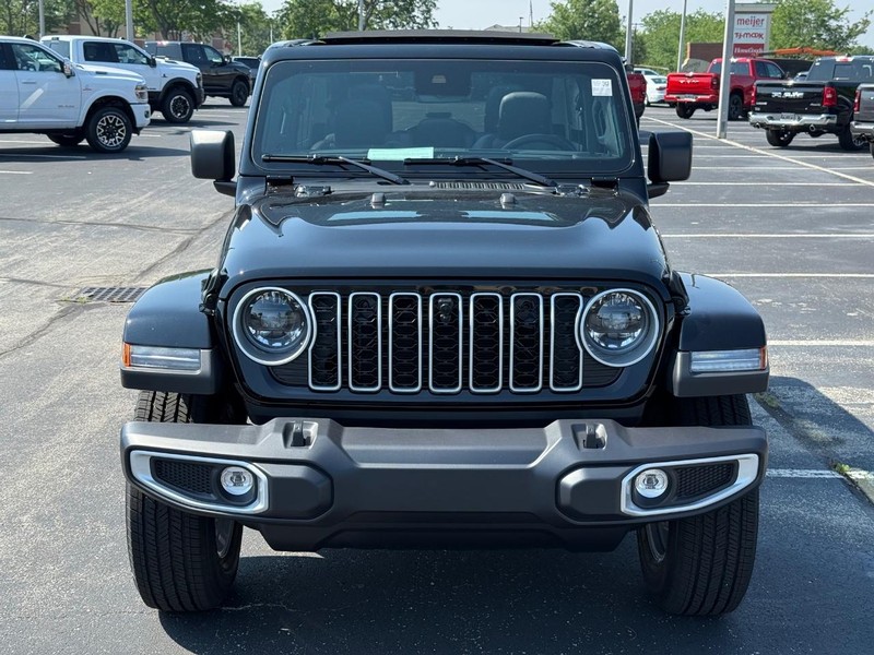 Jeep Wrangler Vehicle Full-screen Gallery Image 10