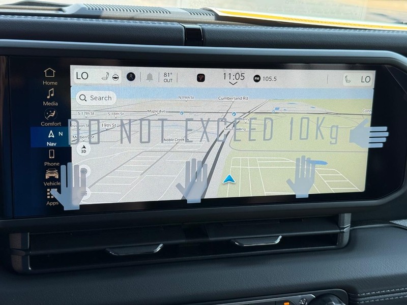 Jeep Wrangler Vehicle Full-screen Gallery Image 25