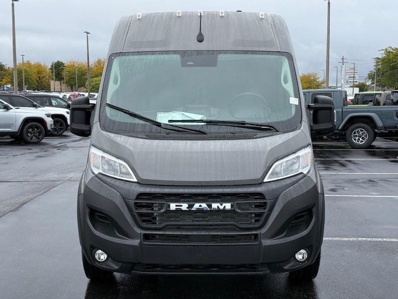 Ram ProMaster Cargo Van Vehicle Full-screen Gallery Image 10