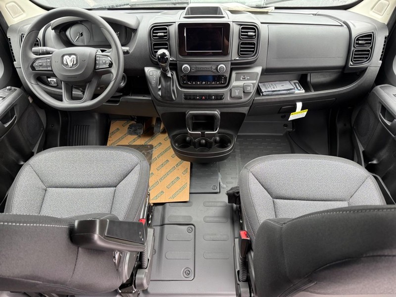 Ram ProMaster Cargo Van Vehicle Full-screen Gallery Image 14