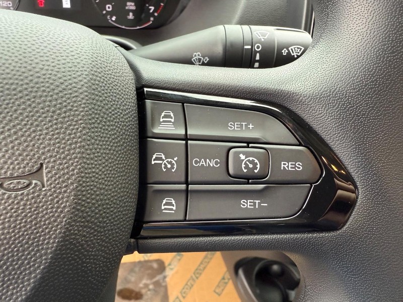 Ram ProMaster Cargo Van Vehicle Full-screen Gallery Image 22