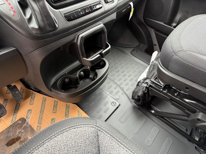 Ram ProMaster Cargo Van Vehicle Full-screen Gallery Image 27