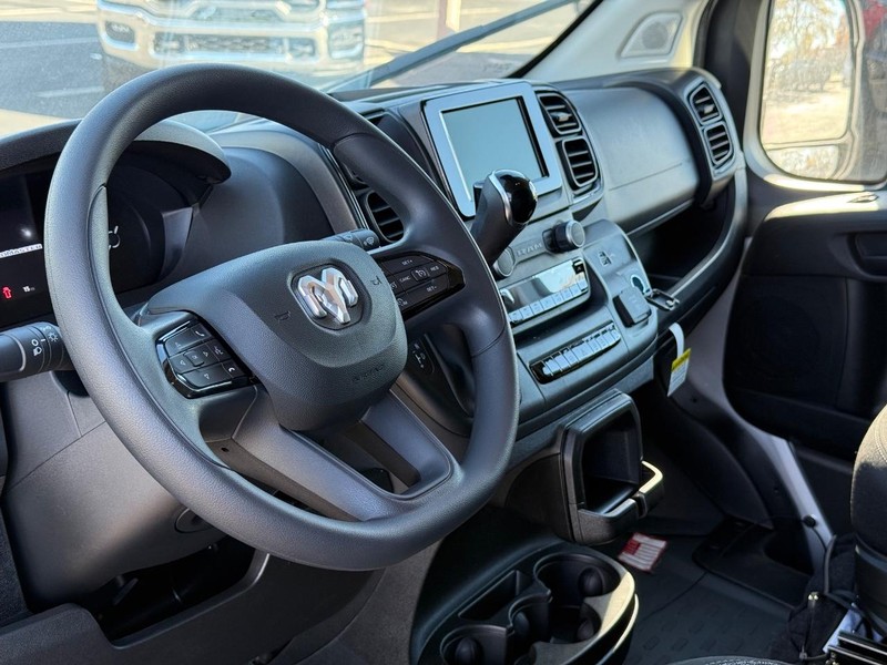 Ram ProMaster Cargo Van Vehicle Full-screen Gallery Image 19