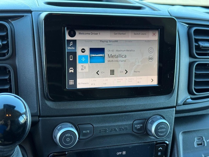 Ram ProMaster Cargo Van Vehicle Full-screen Gallery Image 23