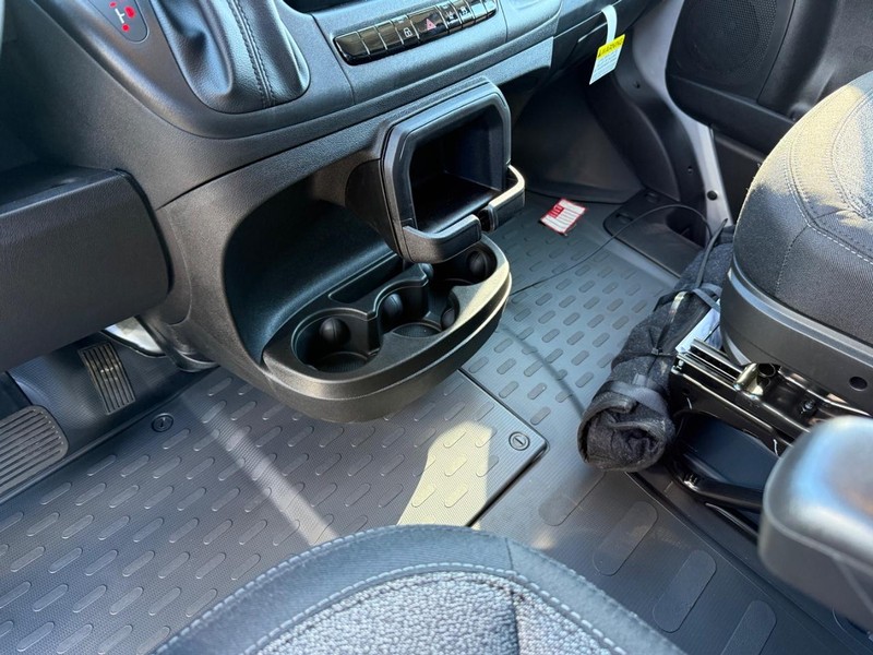 Ram ProMaster Cargo Van Vehicle Full-screen Gallery Image 26