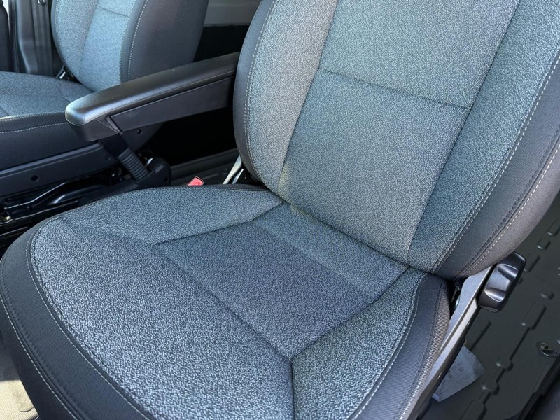 Ram ProMaster Cargo Van Vehicle Full-screen Gallery Image 29