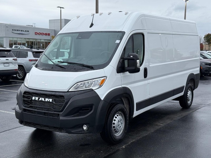 Ram ProMaster Cargo Van Vehicle Full-screen Gallery Image 9