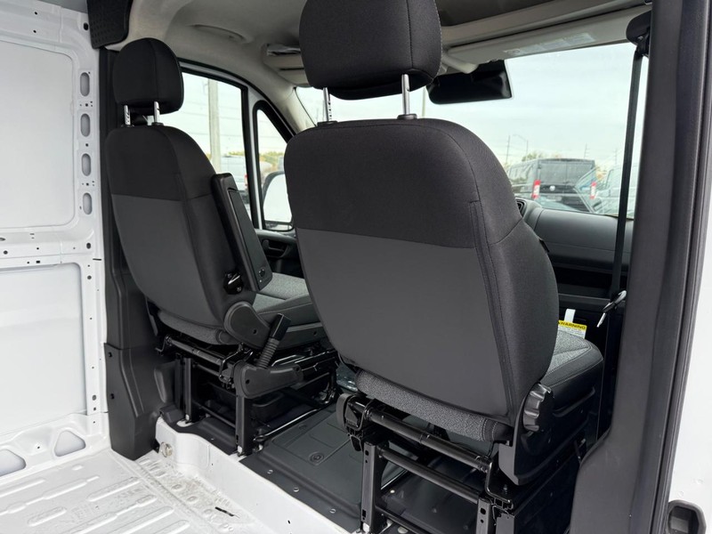Ram ProMaster Cargo Van Vehicle Full-screen Gallery Image 12