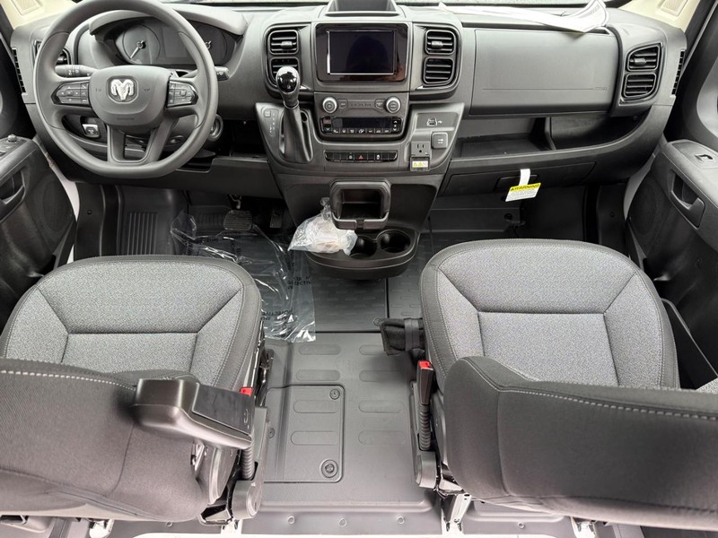 Ram ProMaster Cargo Van Vehicle Full-screen Gallery Image 14