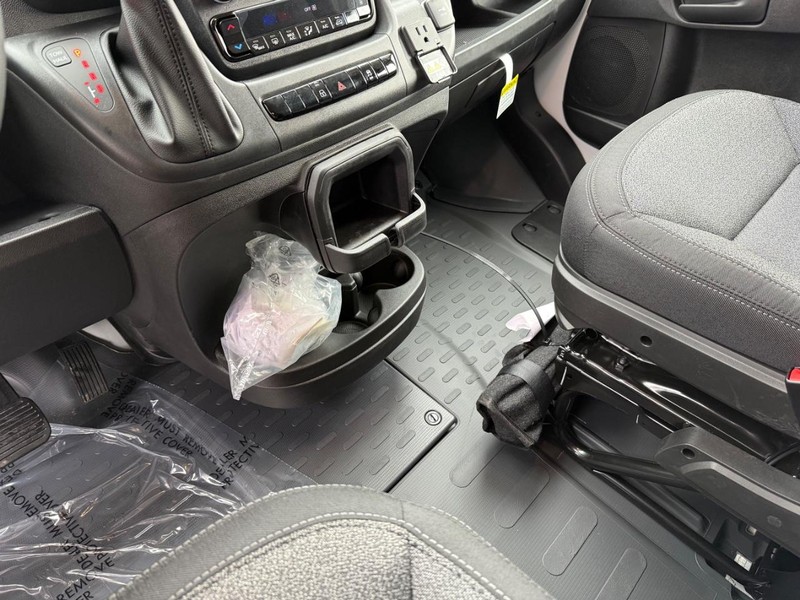 Ram ProMaster Cargo Van Vehicle Full-screen Gallery Image 27