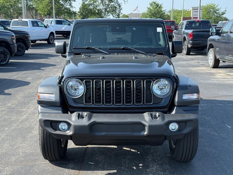 Jeep Wrangler Vehicle Full-screen Gallery Image 10
